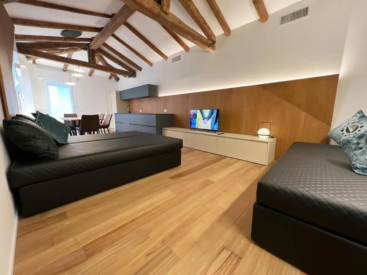 Attico Vivit 60 Apartment Mestre 0*,