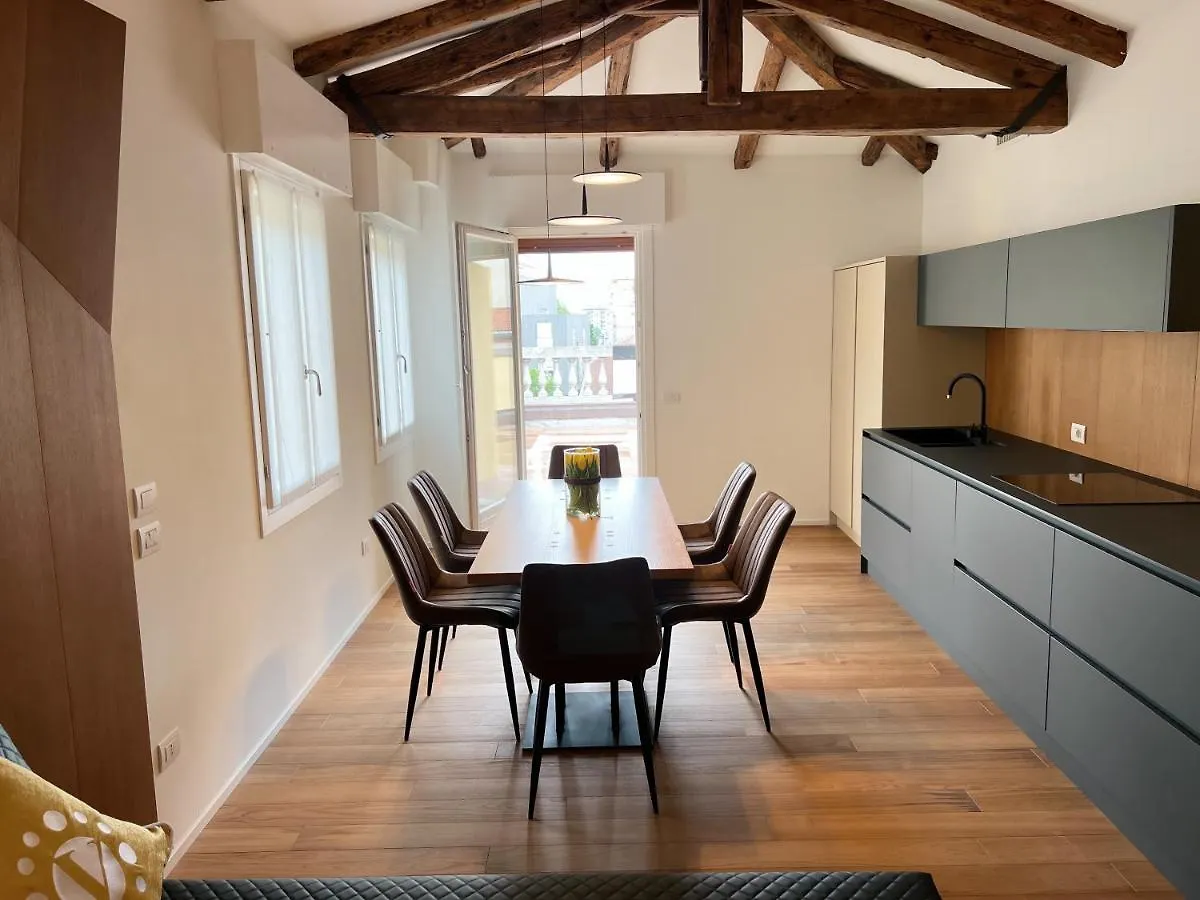Attico Vivit 60 Apartment Mestre Italy